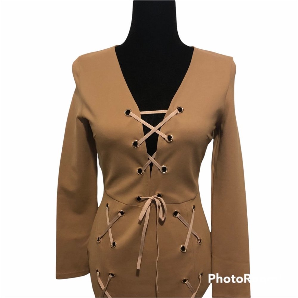 Kiki Kouture Lady Bodycon Lace up Dress,  Nude